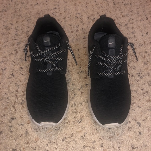 Nike Shoes - Nike shoes